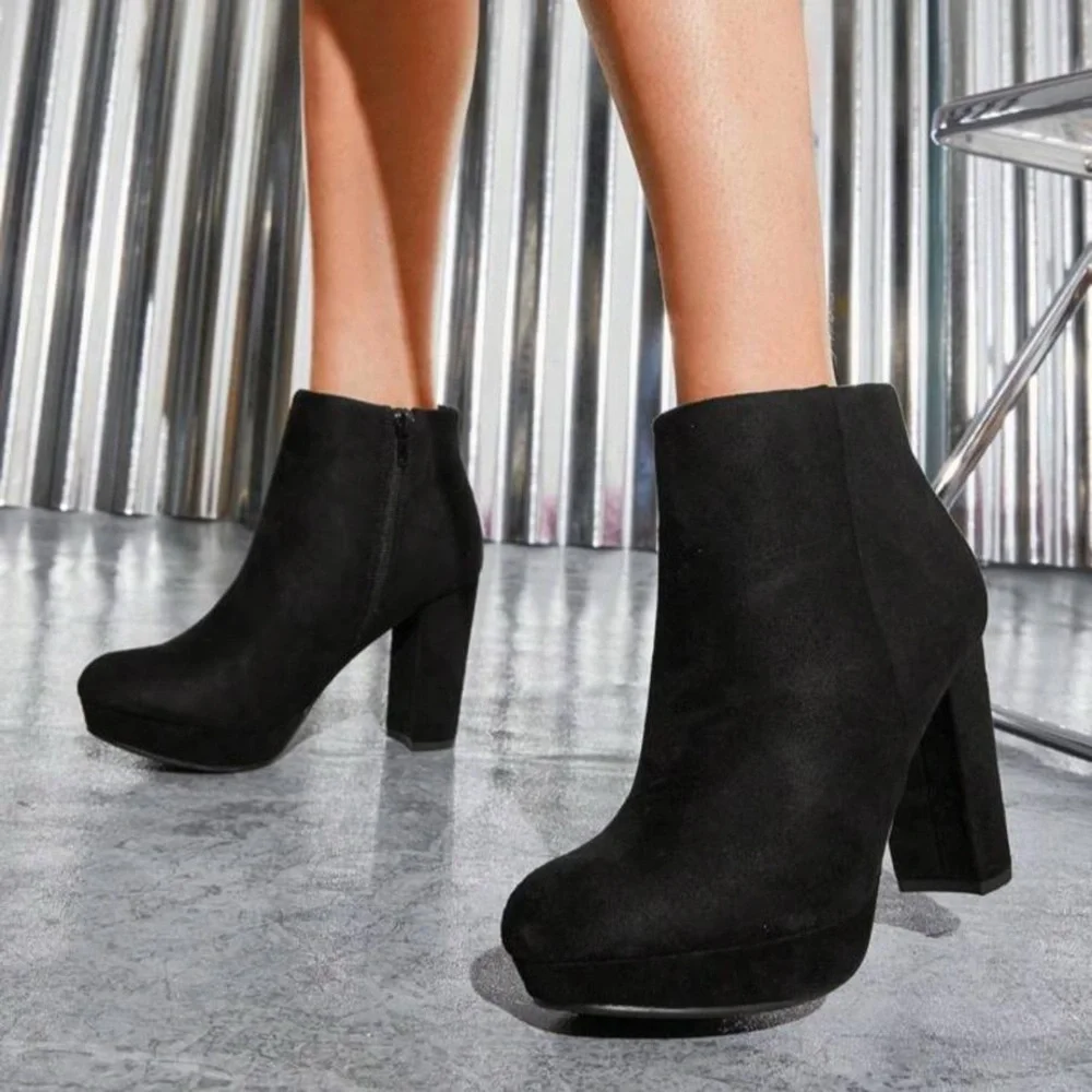 Women’s Black Ankle Platform Boots - Picture 2 of 5